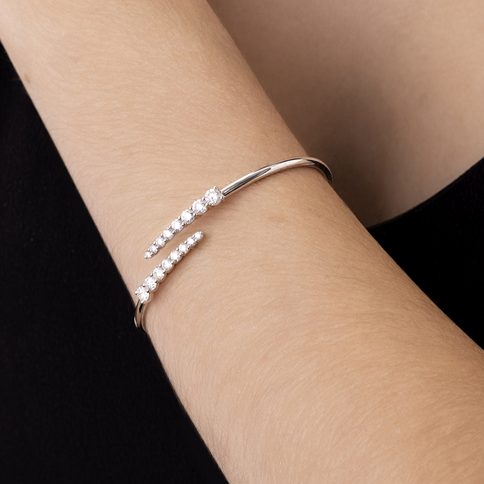 Identity Bangle 1.96-2.05ctw approx.