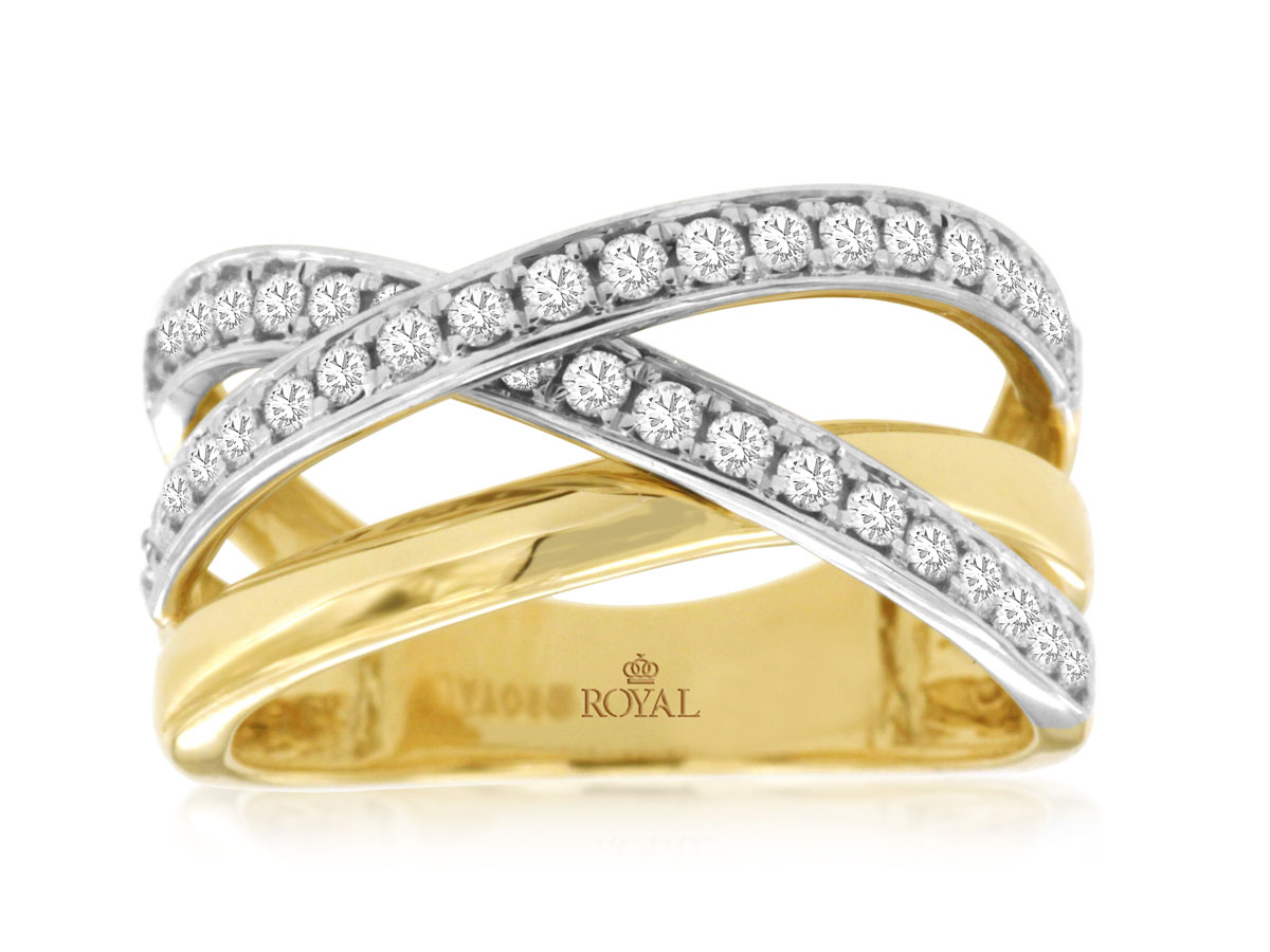 LADIES' DIAMOND RING