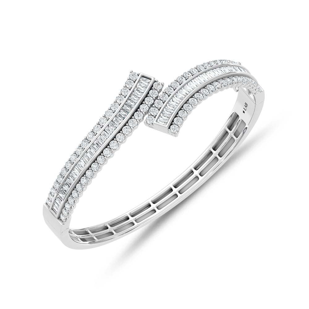 14K White Gold Lab Grown Diamond 4 1/2 Ct.Tw. Round and Tapper Fancy Bangle
