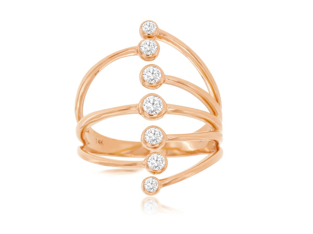 LADIES' DIAMOND RING