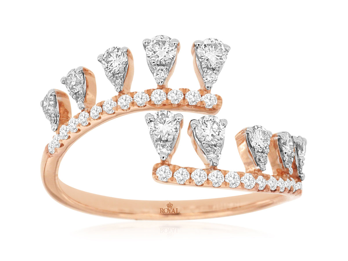 LADIES' DIAMOND RING