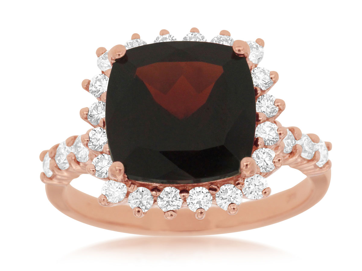GARNET & DIAMOND RING