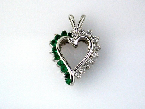 EMERALD & DIA HEART PENDANT