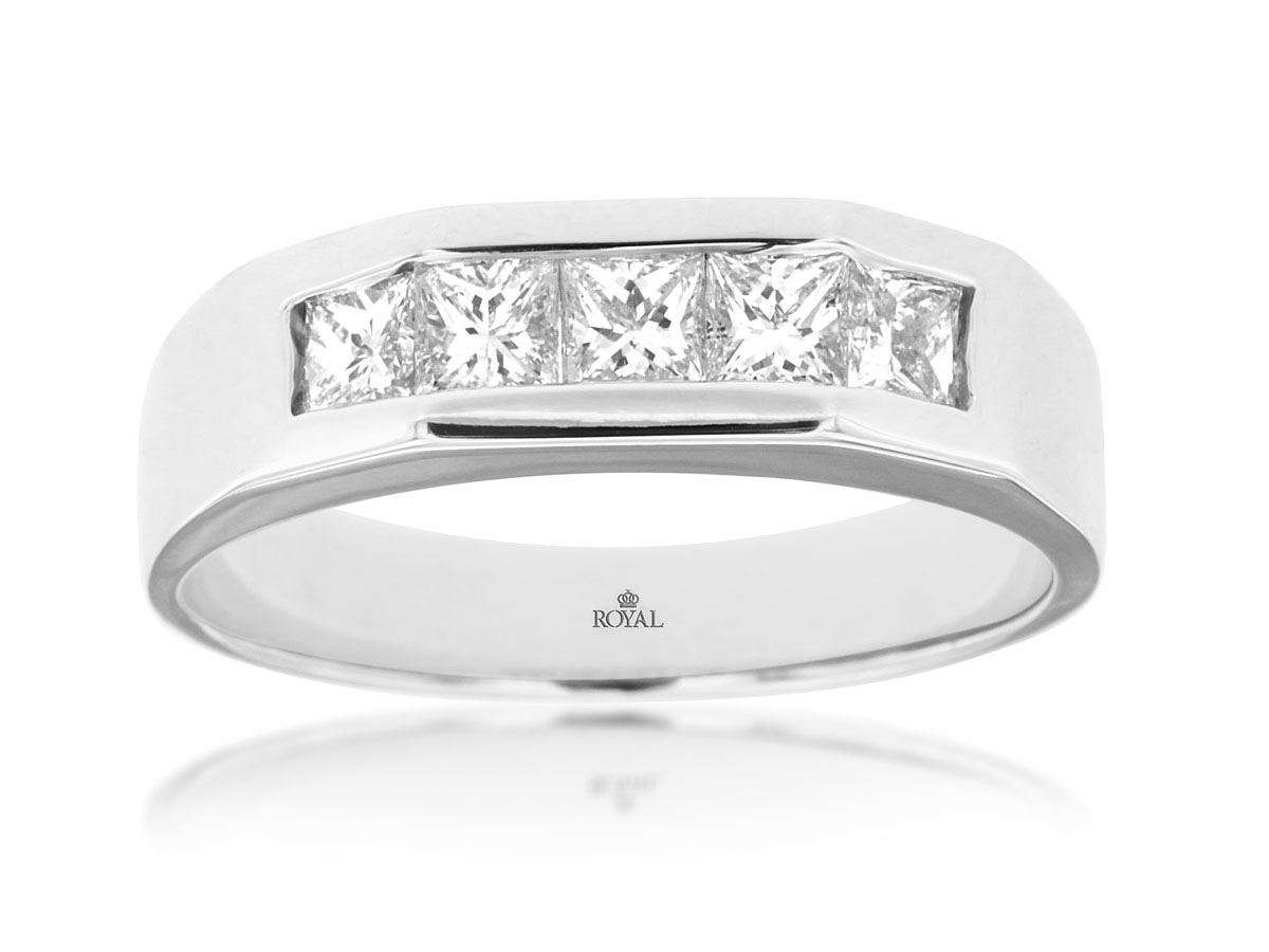 MEN'S DIAMOND RING