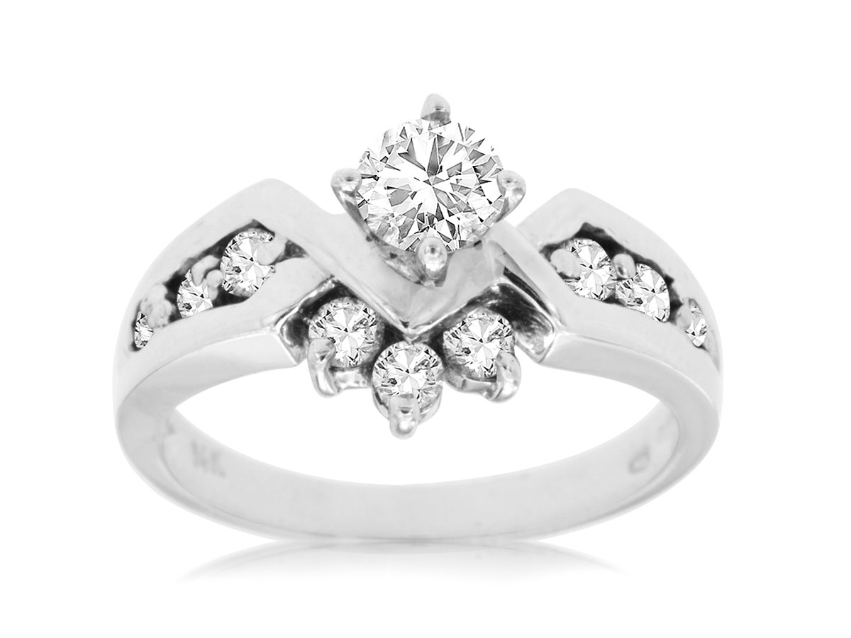 DIAMOND ENGAGEMENT RING