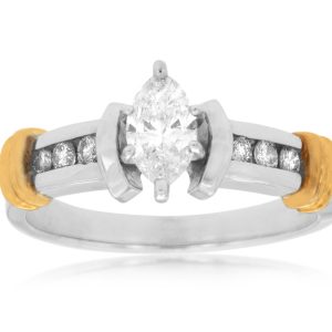 DIAMOND ENGAGEMENT RING