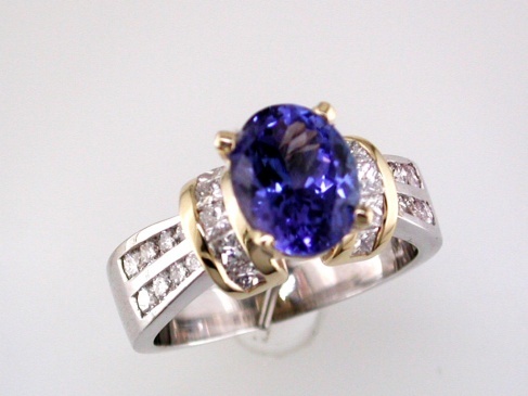 TANZANITE & DIAMOND RING