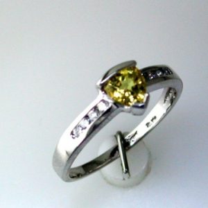 YELLOW SAPPHIRE & DIAMOND RING