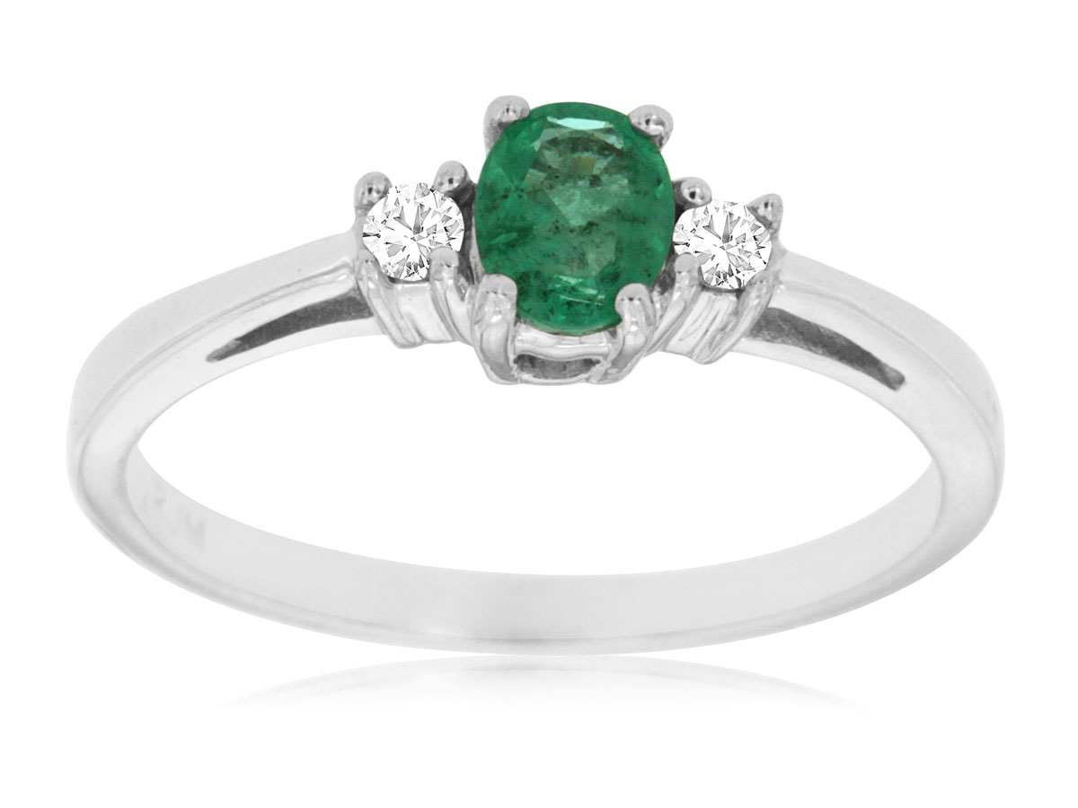 EMERALD & DIAMOND RING