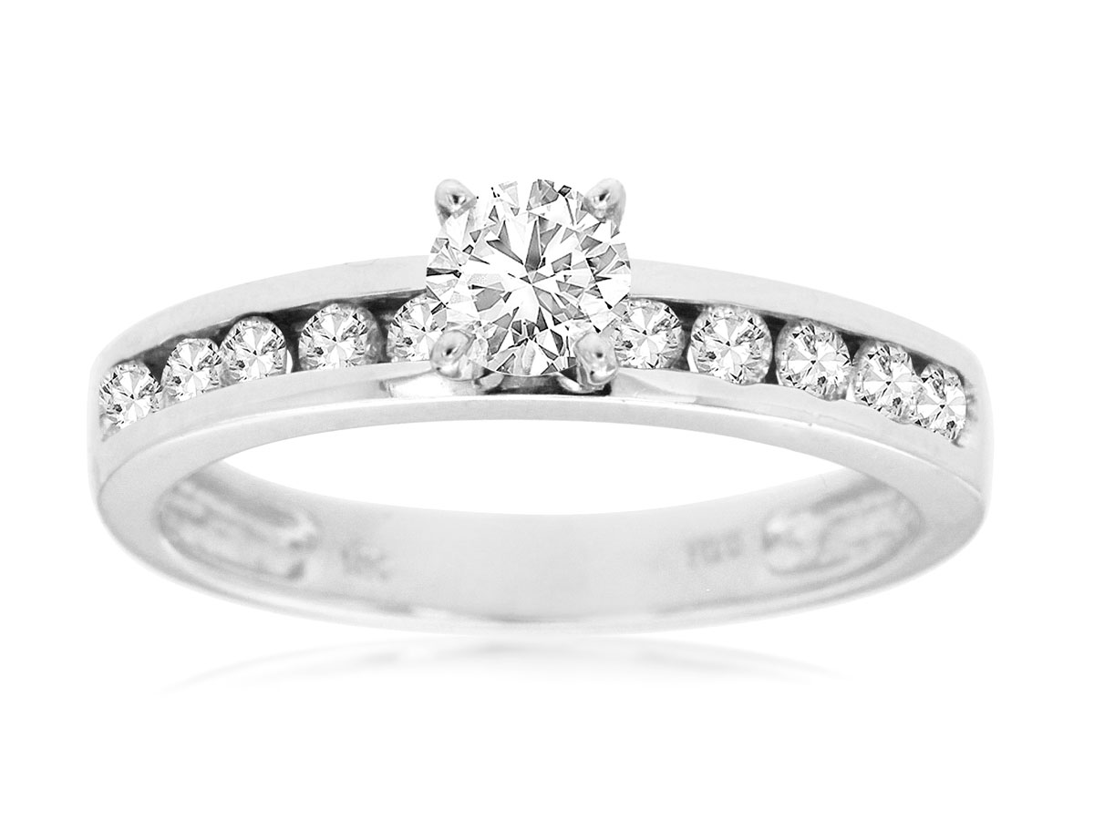 DIAMOND ENGAGEMENT RING