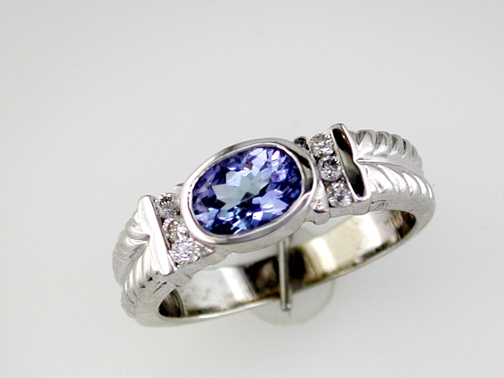 TANZANITE & DIAMOND RING