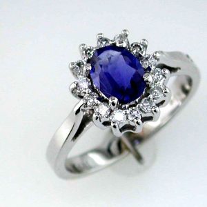 SAPPHIRE & DIAMOND RING