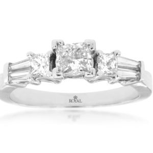 DIAMOND ENGAGEMENT RING