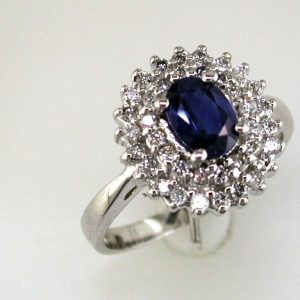 SAPPHIRE & DIAMOND RING