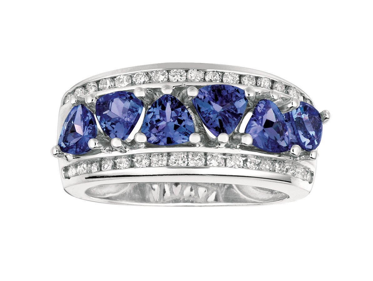 TANZANITE & DIAMOND RING