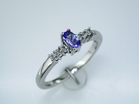 TANZANITE & DIAMOND RING