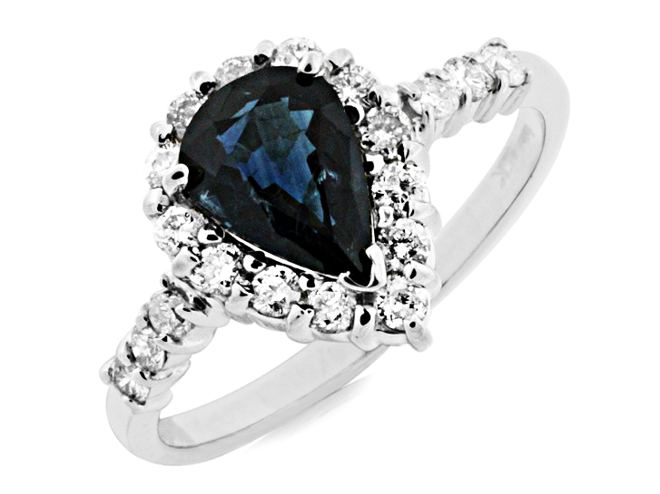 SAPPHIRE & DIAMOND RING