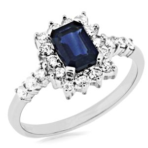 SAPPHIRE & DIAMOND RING