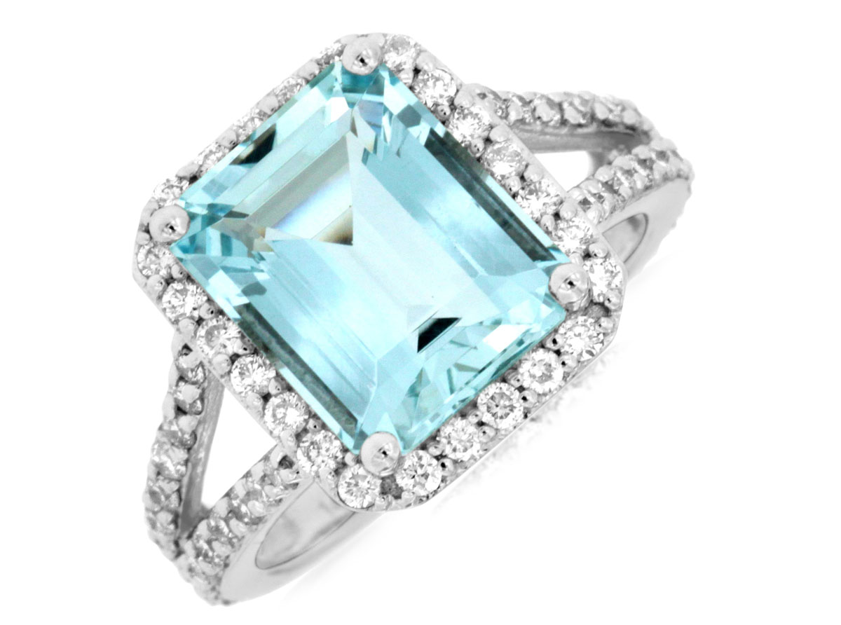 AQUAMARINE & DIAMOND RING