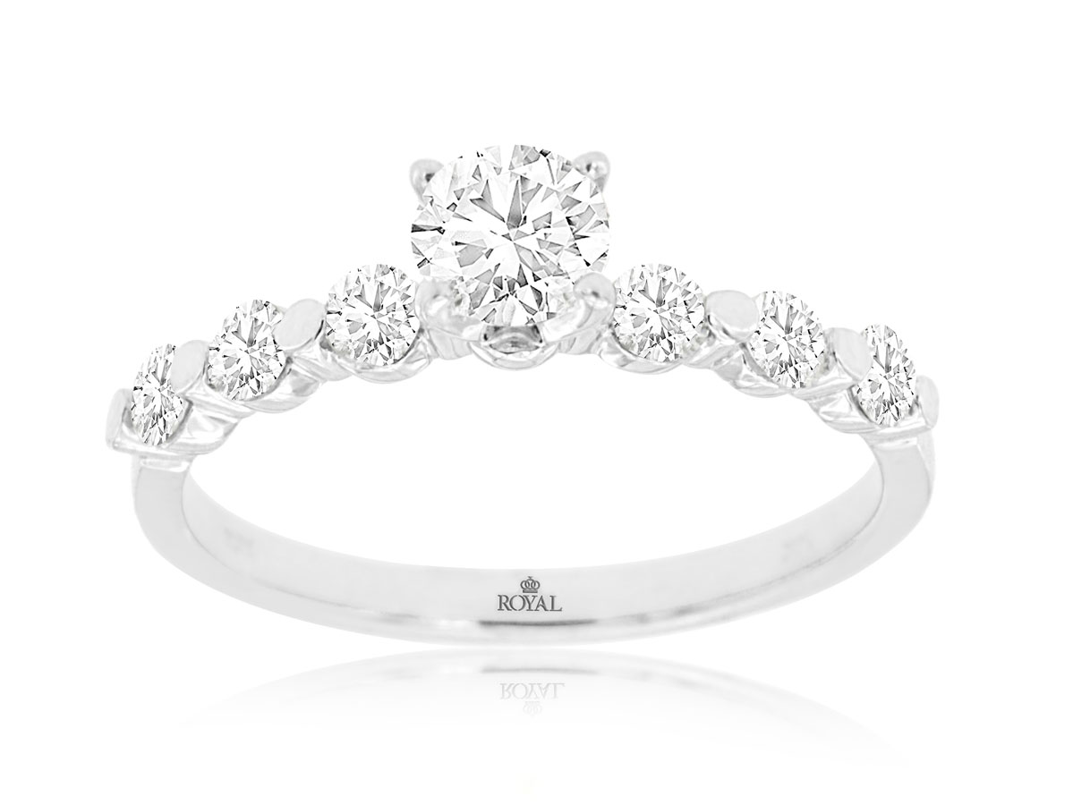 DIAMOND ENGAGEMENT RING