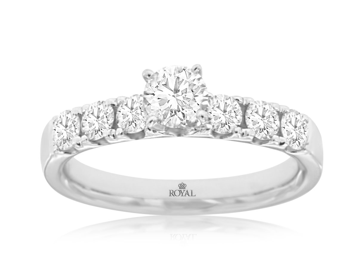 DIAMOND ENGAGEMENT RING