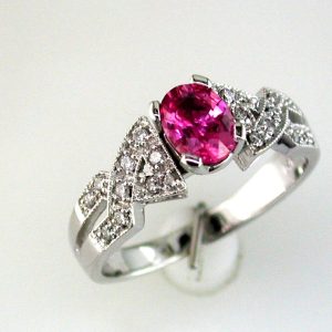 PINK SAPPHIRE & DIAMOND RING