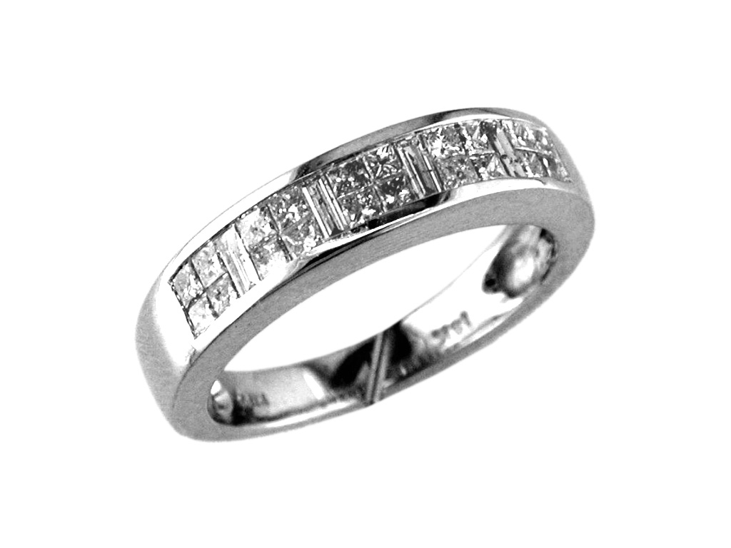 DIAMOND WEDDING RING