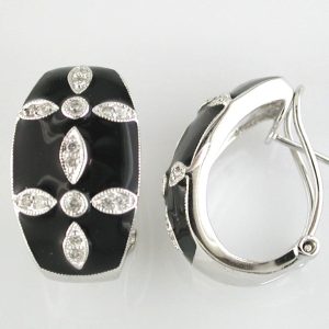 DIAMOND & ENAMEL EARRING