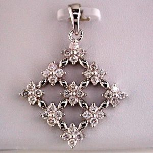 DIAMOND PENDANT