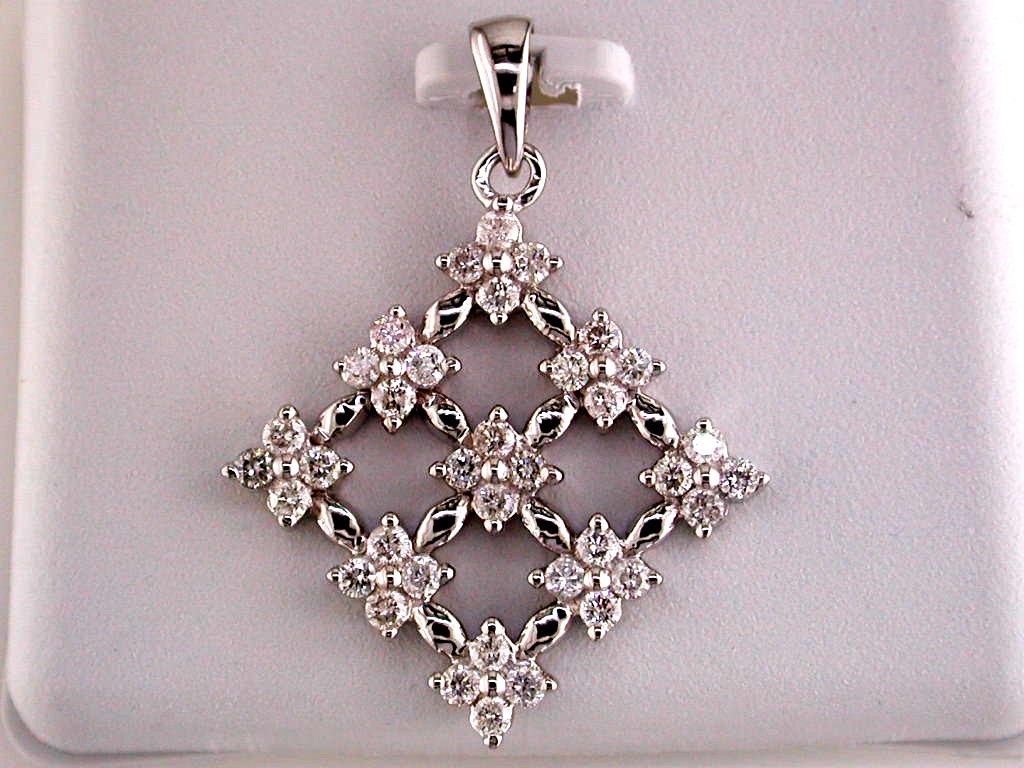 DIAMOND PENDANT