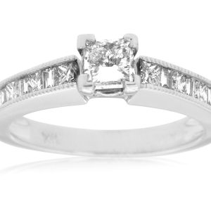 DIAMOND ENGAGEMENT RING