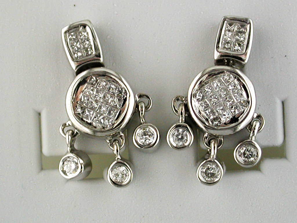 DIAMOND EARRING