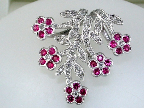 DIAMOND &PINK SAPPHIRE PENDANT