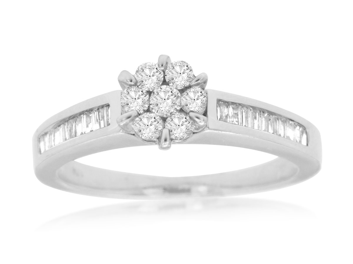DIAMOND ENGAGEMENT RING