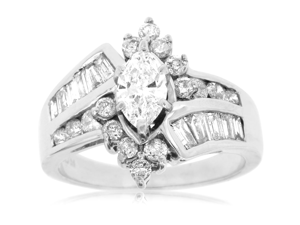 DIAMOND ENGAGEMENT RING