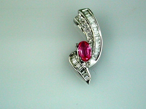 DIAMOND &PINK SAPPHIRE PENDANT