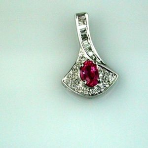 DIAMOND &PINK SAPPHIRE PENDANT