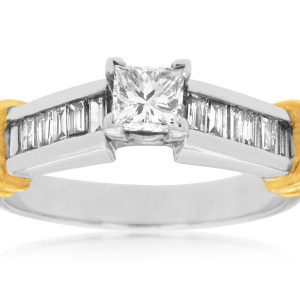 DIAMOND ENGAGEMENT RING