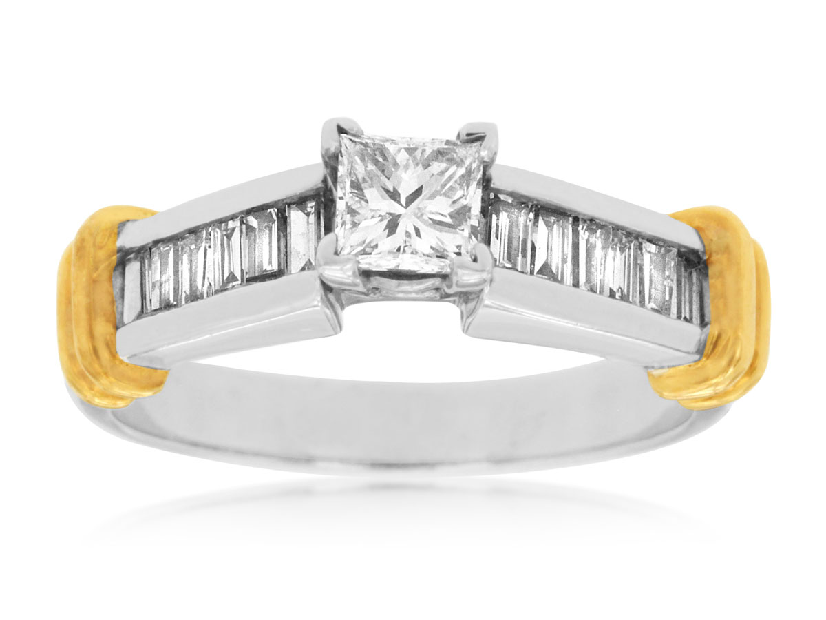 DIAMOND ENGAGEMENT RING