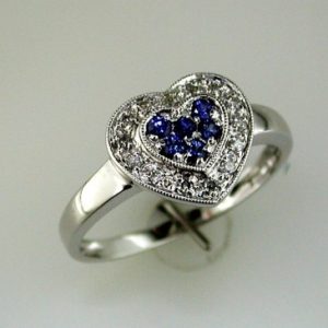 SAPPHIRE & DIA HEART RING