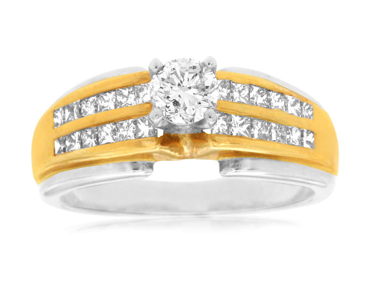 DIAMOND ENGAGEMENT RING