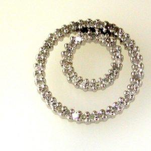 DIAMOND CIRCLE PENDANT