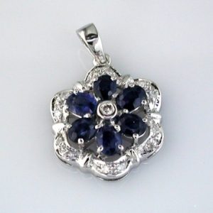 SAPPHIRE & DIAMOND PENDANT