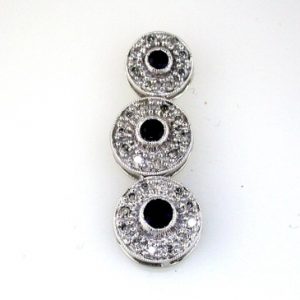 SAPPHIRE & DIAMOND PENDANT