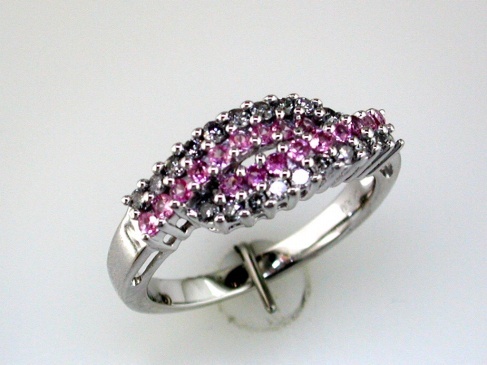 PINK SAPPHIRE & DIAMOND RING