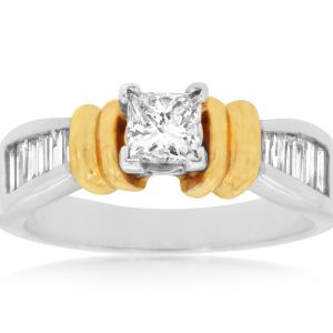 DIAMOND ENGAGEMENT RING