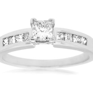 DIAMOND ENGAGEMENT RING