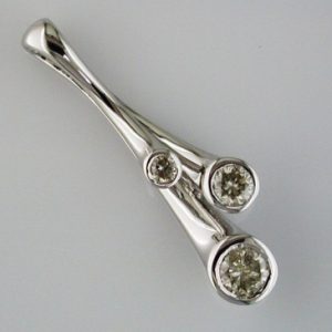 DIAMOND PENDANT