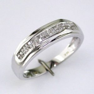 DIAMOND WEDDING BAND
