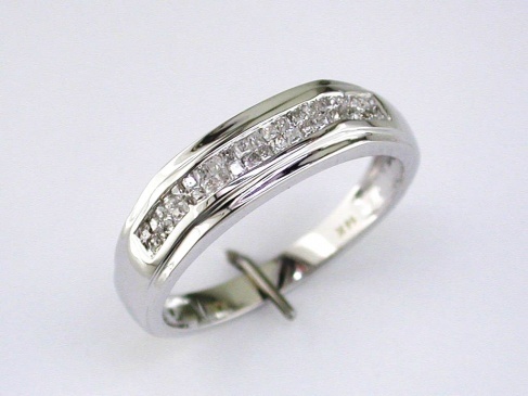 DIAMOND WEDDING BAND